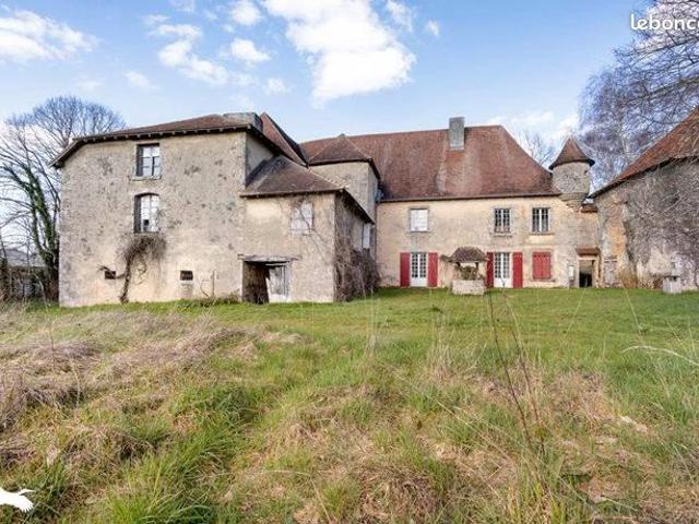 Château 15 pièces 365 m²