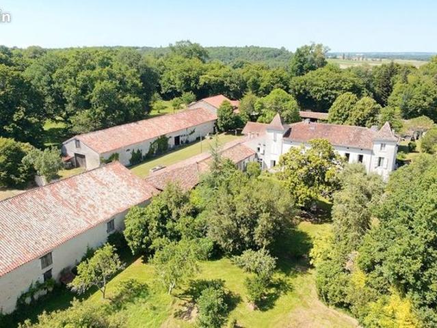 Château 16 pièces 600 m²