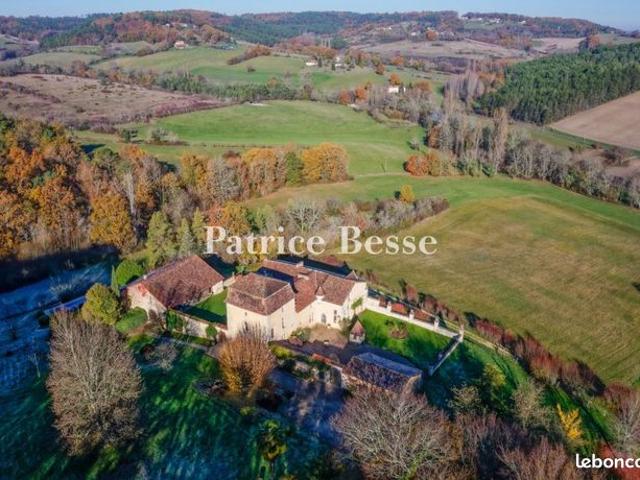 Château 16 pièces 683 m²