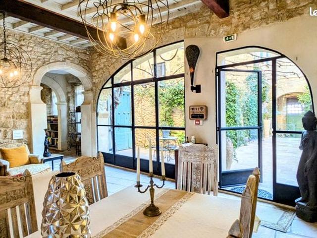 Château 16 pièces 800 m²