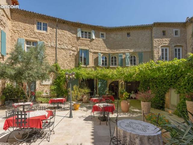 Château 16 pièces 800 m²