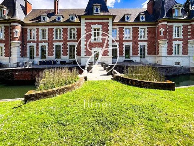 Chateau 16 pièces 1200 m²