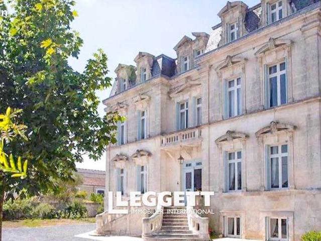 Château 17 pièces 903 m²