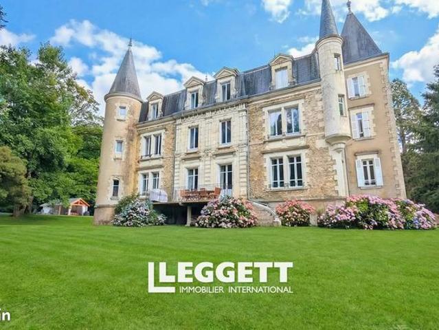 Château 17 pièces 300 m²