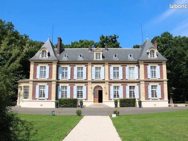 Château 18 pièces 680 m²