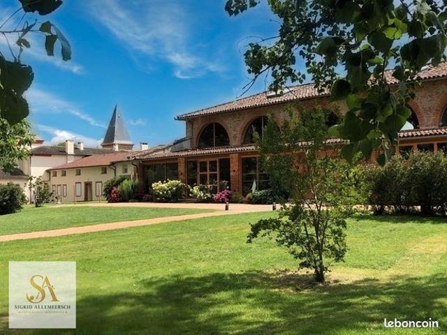 Château 18 pièces 262 m²