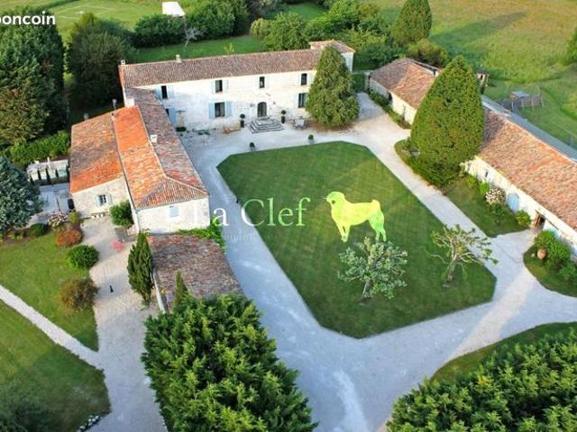 Château 19 pièces 660 m²