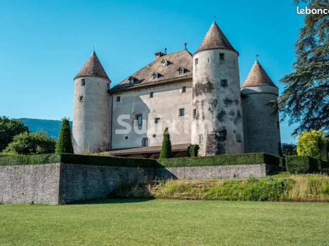 Chateau 19 pièces 1204 m²