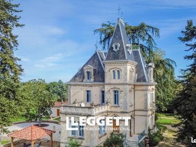 Château 10 pièces 400 m²