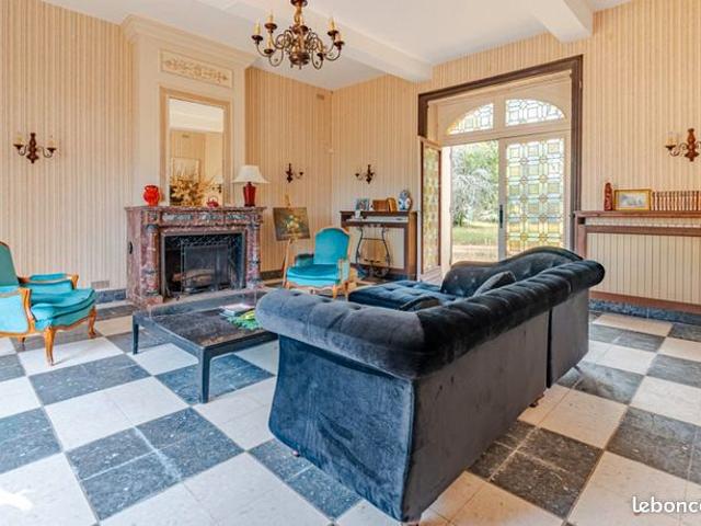 Château 10 pièces 490 m²