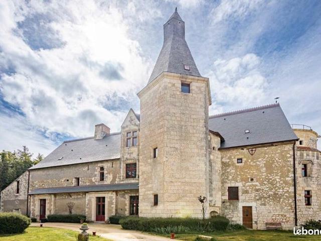 Chateau 10 pièces 667 m²