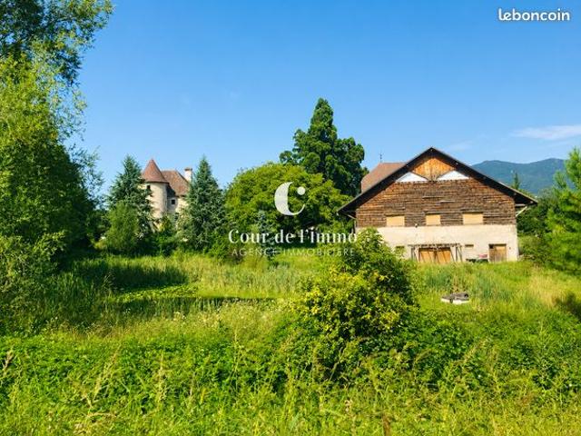 Chateau 10 pièces 1700 m²