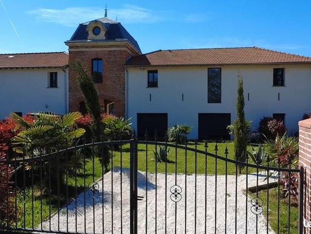 Château 10 pièces 240 m²