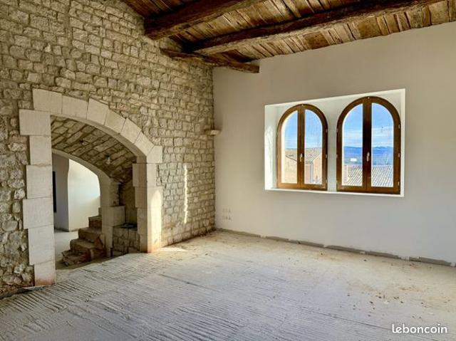 Château 10 pièces 263 m²