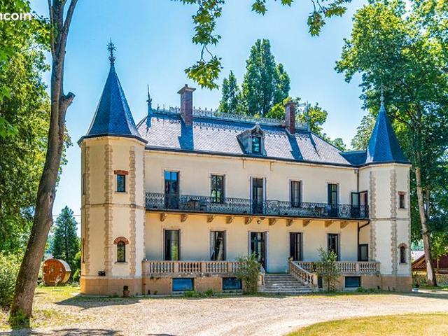 Château 10 pièces 264 m²