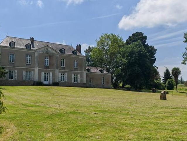 Château 10 pièces 270 m²