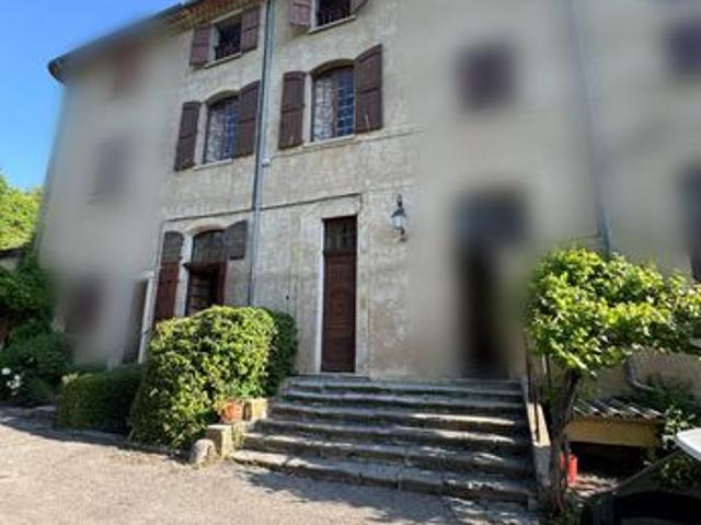Château 10 pièces 285 m²