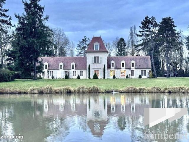 Château 10 pièces 366 m²
