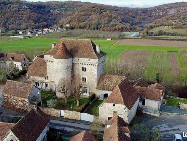 Château 10 pièces 370 m²