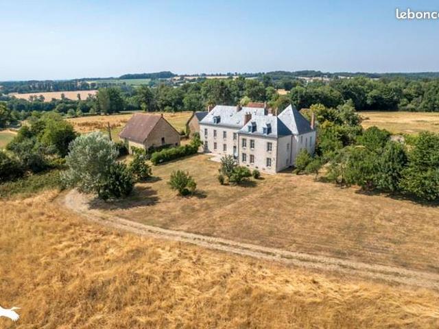 Château 11 pièces 438 m²