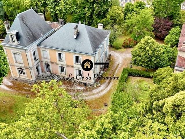 Chateau 11 pièces 559 m²