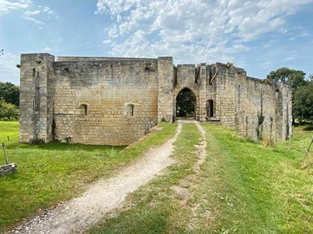 Château 11 pièces 635 m²
