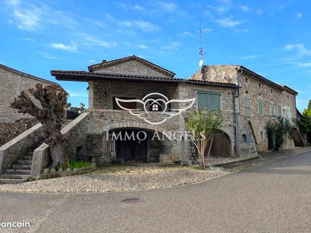 Château 11 pièces 220 m²