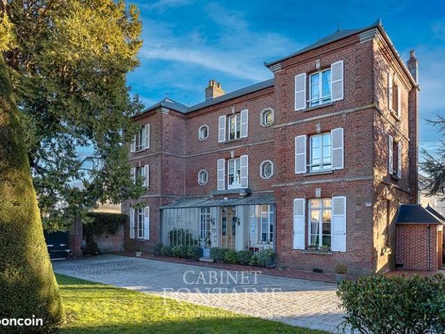 Château 11 pièces 272 m²