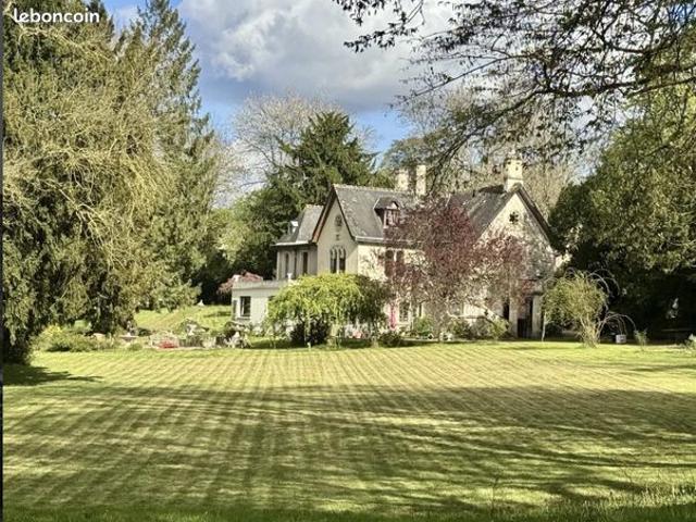 Château 11 pièces 351 m²