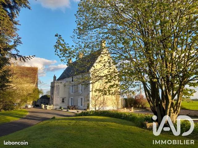 Chateau 11 pièces 395 m²