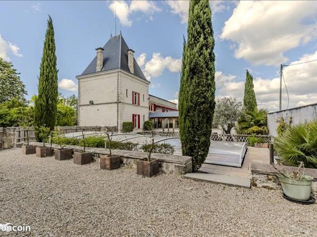 Château 12 pièces 472 m²