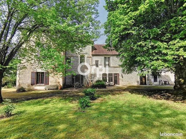 Château 12 pièces 482 m²
