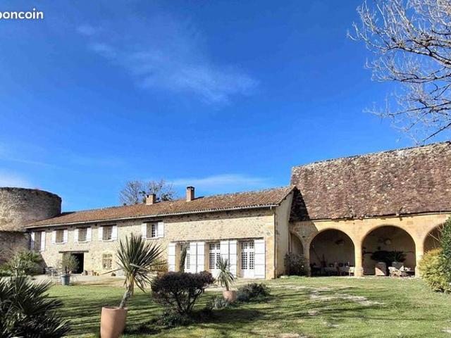 Château 12 pièces 288 m²