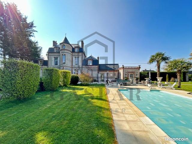 Château 13 pièces 477 m²