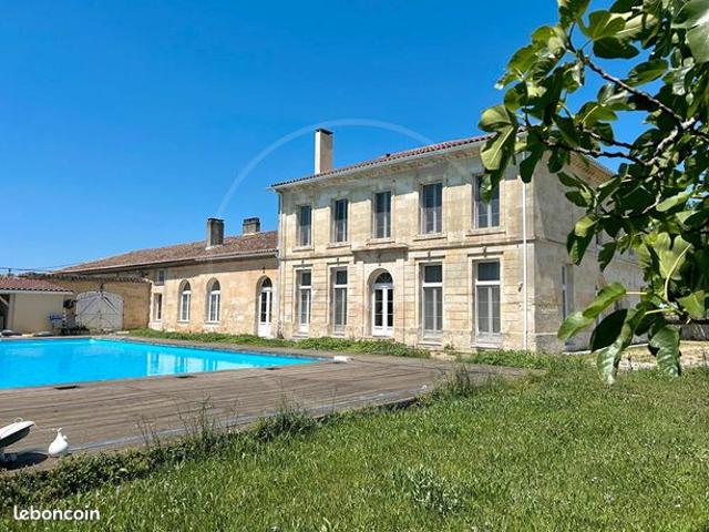 Château 13 pièces 600 m²