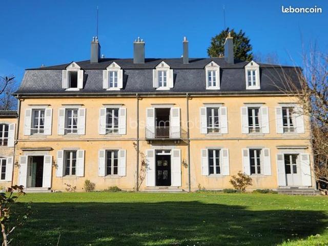 Château 24 pièces 720 m²