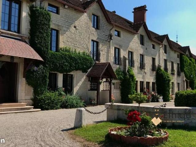 Château 25 pièces 1682 m²