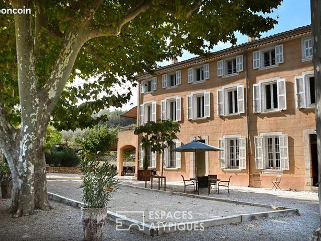 Château 20 pièces 655 m²