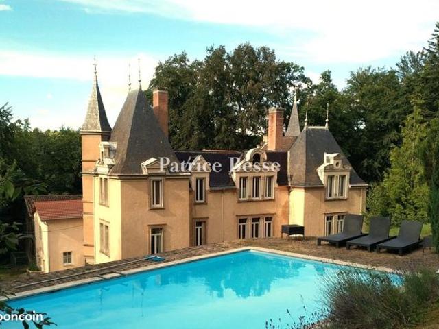 Château 20 pièces 864 m²