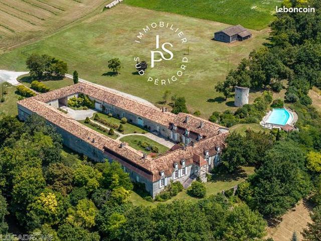 Château 21 pièces 685 m²