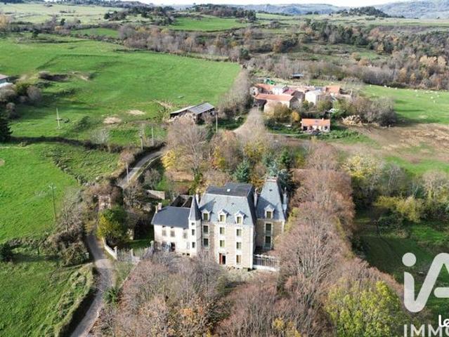 Chateau 22 pièces 580 m²