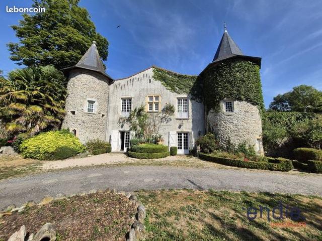 Château 23 pièces 752 m²