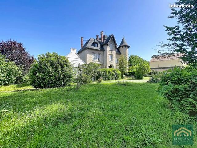 Château 30 pièces 564 m²