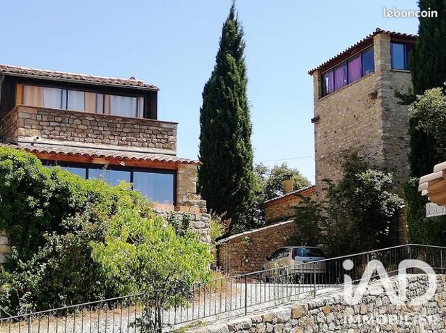 Château 30 pièces 924 m²