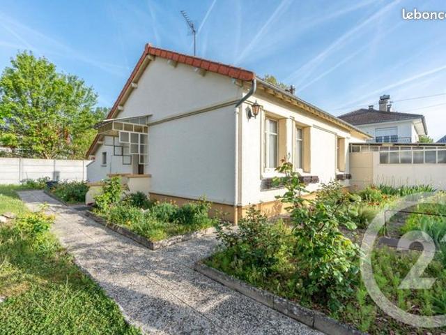 Château 3 pièces 58 m²