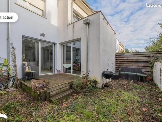 Château 3 pièces 72 m²