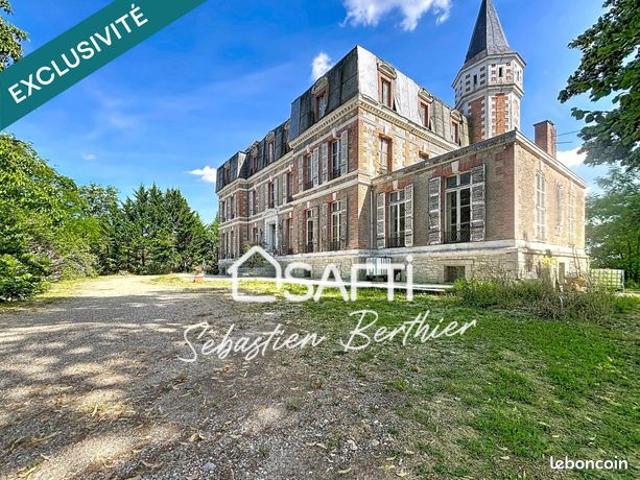 Château 48 pièces 800 m²