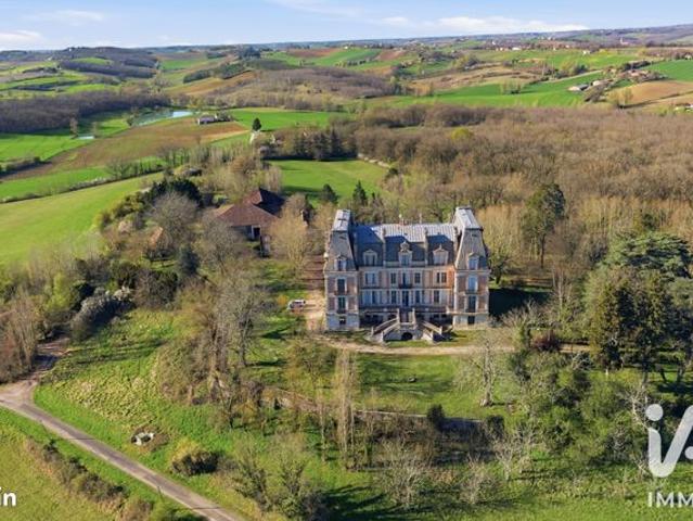 Chateau 40 pièces 5200 m²