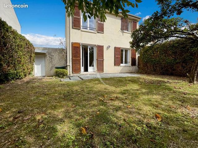 Château 4 pièces 77 m²