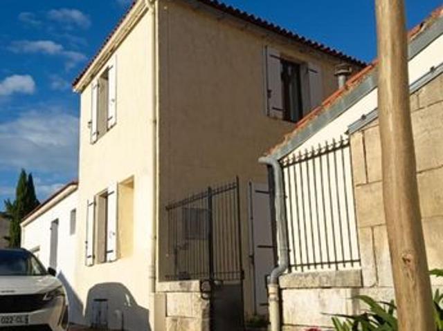 Château 4 pièces 70 m²